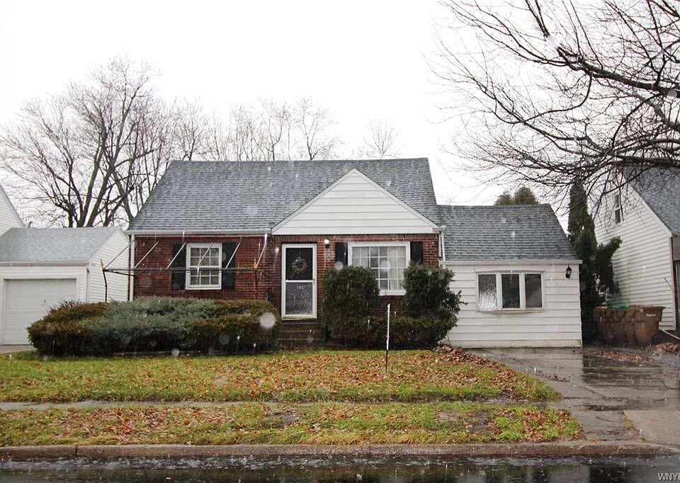 1st image of 135 Cunard Ave