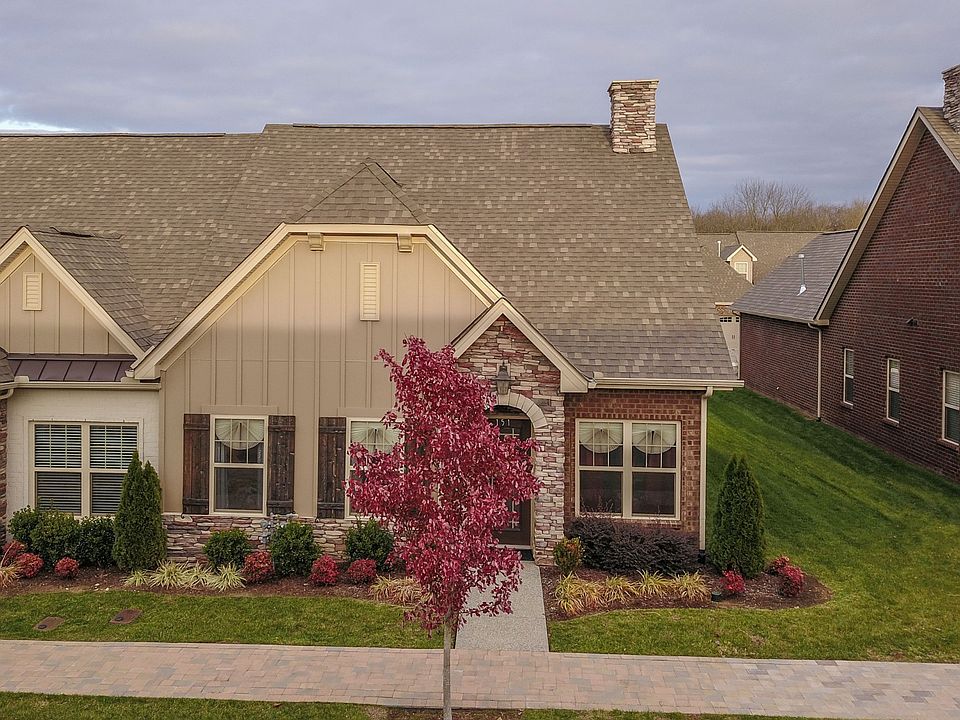 1st image of 151 Winslow Ct #151