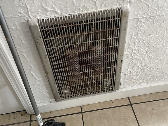 5th image of 12 Proctor Dr
