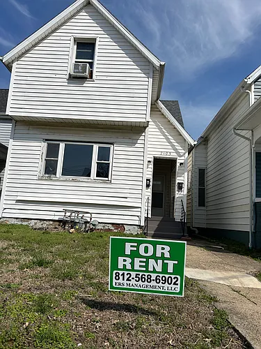 2103 W Indiana St Photo 1
