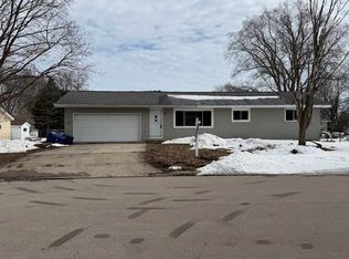 209 N 7th Ave, Winneconne, WI 54986