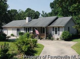 74 Sandalwood Dr, Spring Lake, NC 28390