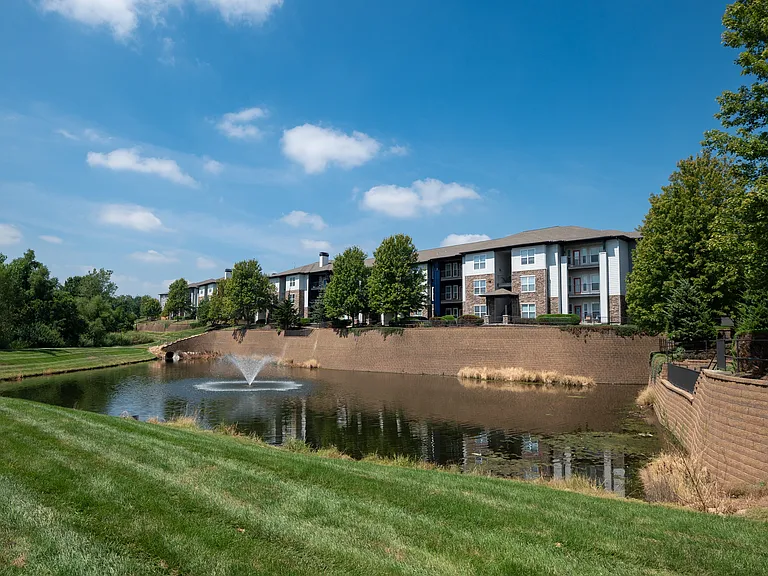 Aventura Falcon Valley — Photo 14