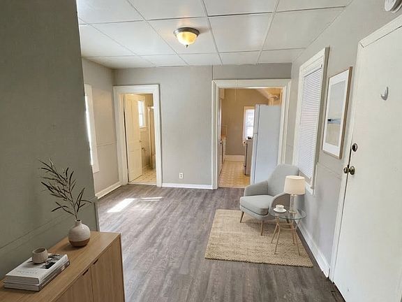 4th image of 1010 S 1st Ave