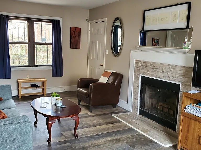 650 4th St NE #3 — Photo 5
