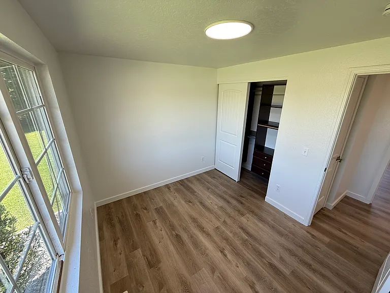 1108 S Kellogg St — Photo 18