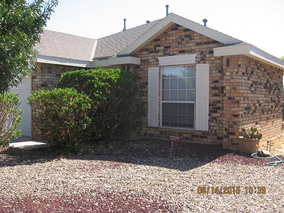 1st image of 10 Dogwood Ln