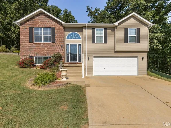313 Silica Dr, Festus, MO 63028