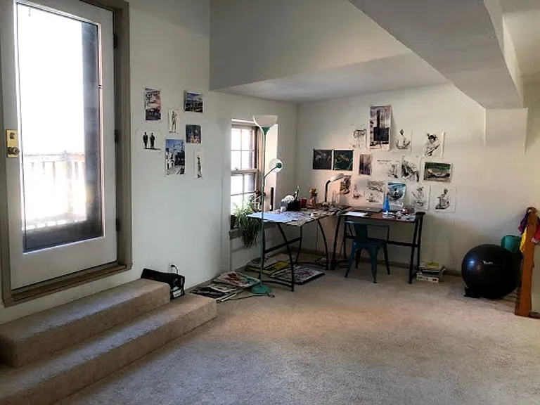 504 Cathedral St — Photo 17