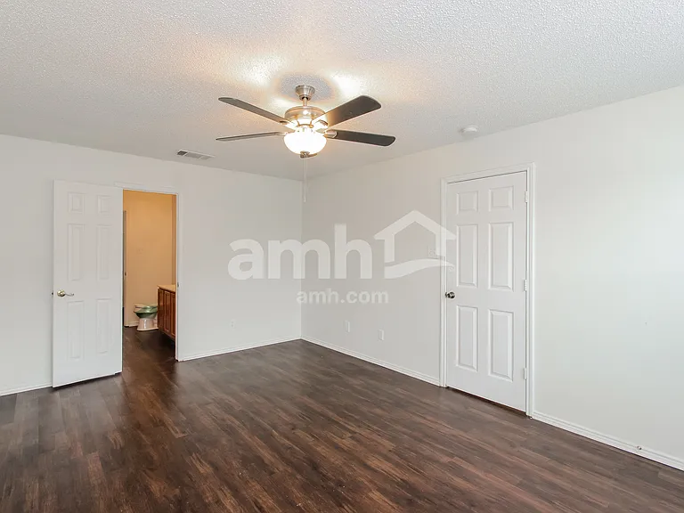 1100 Warrington Way — Photo 11