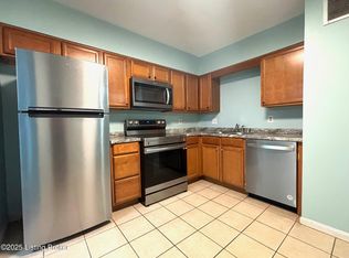 1513 La Fontenay Ct, Louisville, KY 40223