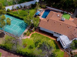 15461 Del Gado Dr, Sherman Oaks, CA 91403