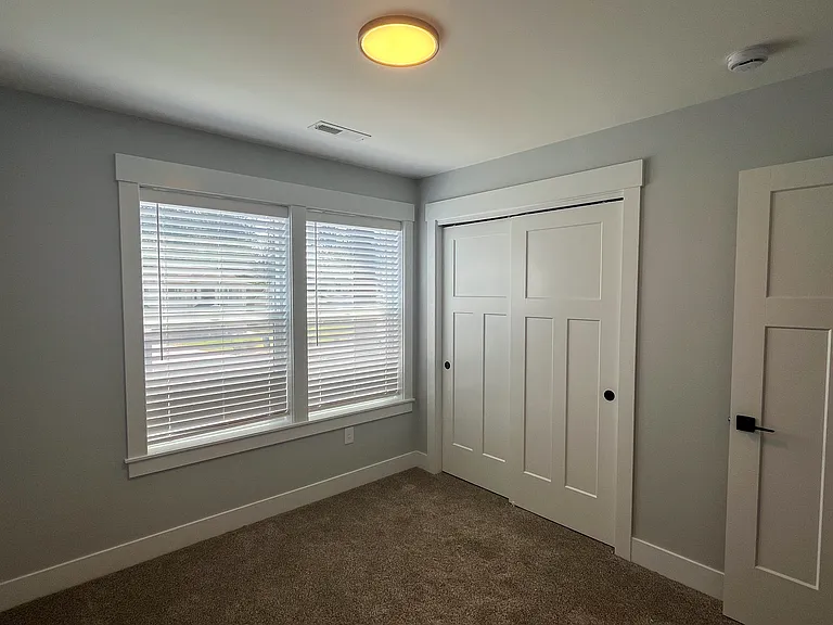 1204 W Dairy Farm Ln — Photo 10