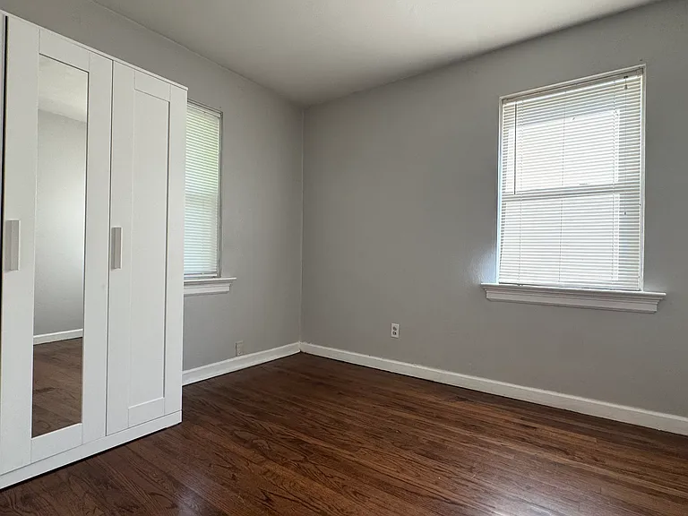 7814 Wayne Ave — Photo 8