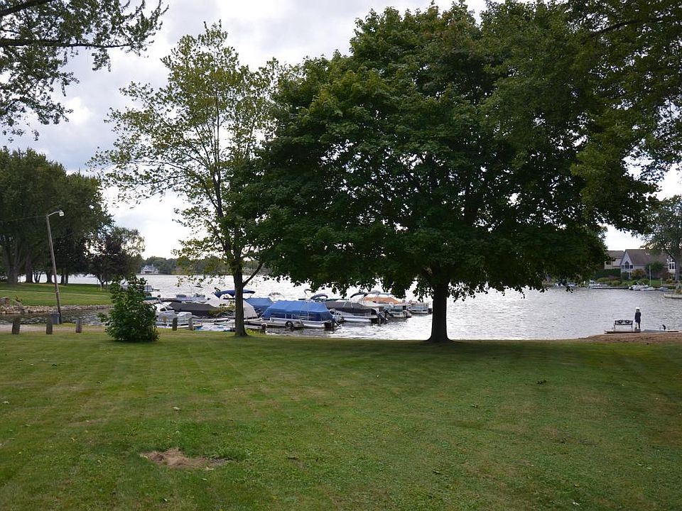 Backyard - Lake View