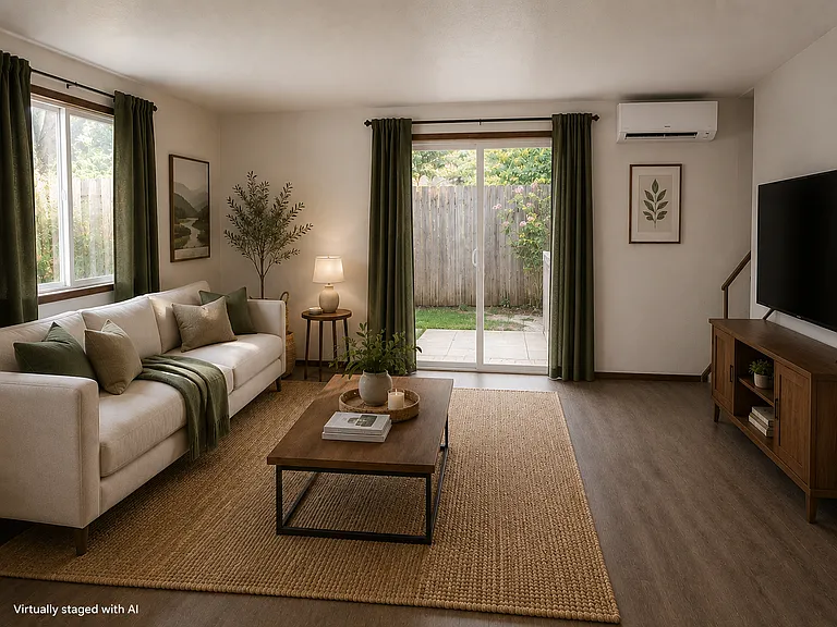 877 NW Oak Ave #877 NW OAK AVE — Photo 2