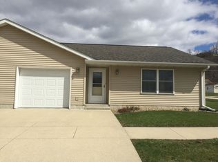 1024 S Mill St #3, Decorah, IA 52101