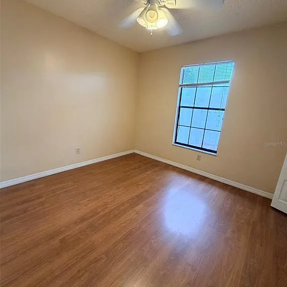 437 Wood Rose Ln — Photo 13