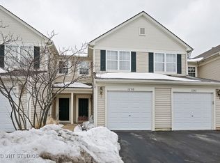 1230 Brookdale Dr, Carpentersville, IL 60110