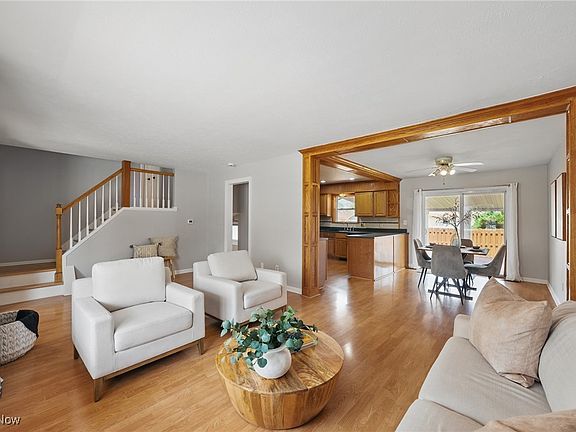 5th image of 24822 Deerfield Dr