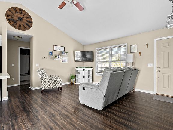 4th image of 7785 Countryside Ln