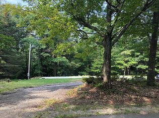 639 Quaker Ridge Rd, Leeds, ME 04263