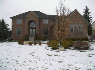 4905 E Strong Ct, Orchard Lake, MI