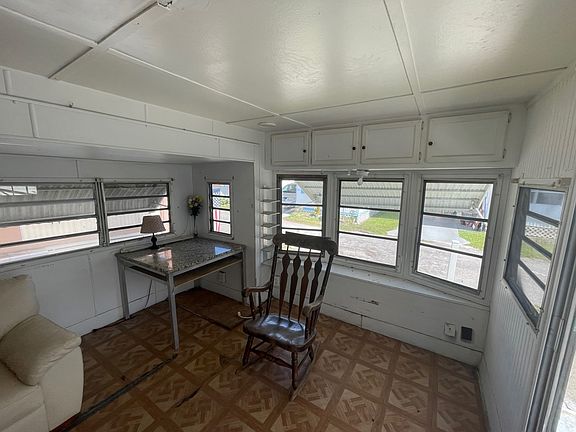 4th image of 3100 Hawthorne St Lot 296