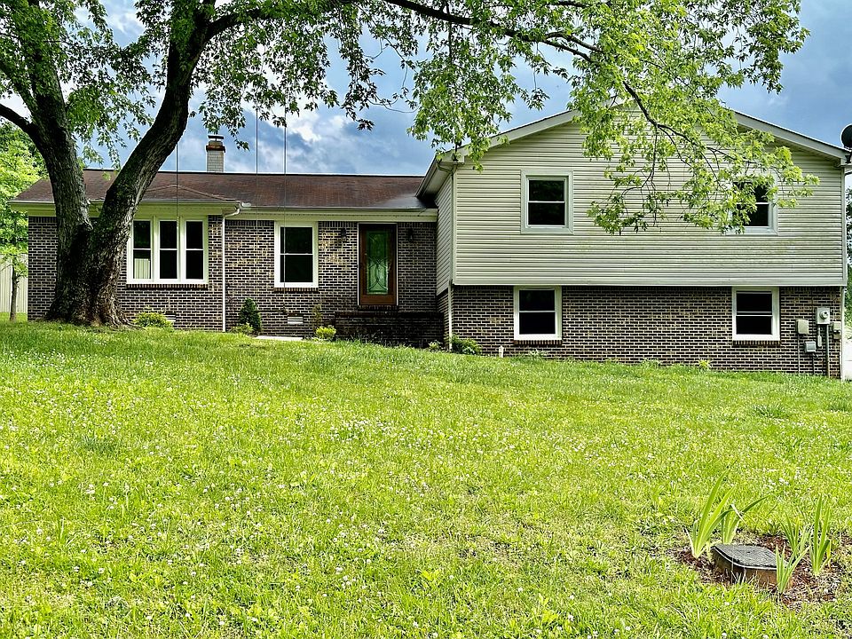 1st image of 653 Dogwood Trl