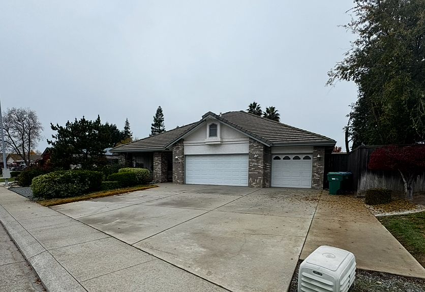1st image of 13379 E Lockeford Ranch Dr