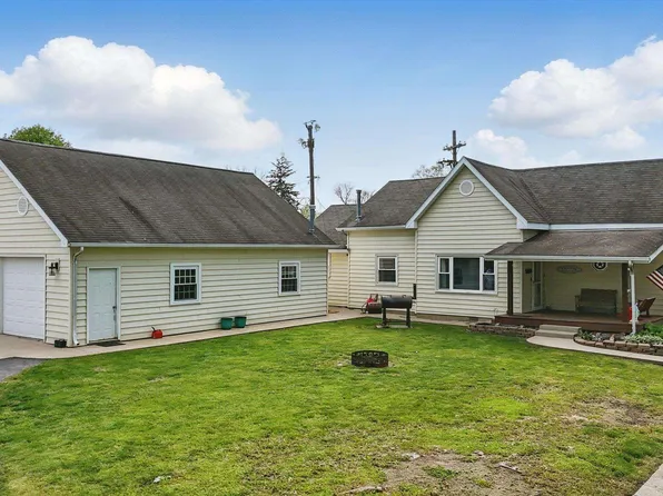 993 High St, Middletown, IN 47356