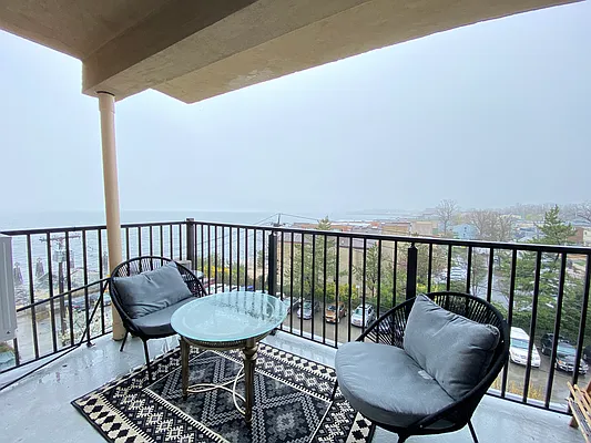 Rented by Compass | media 6