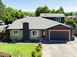 100 Princess Way, Central Pt, OR 97502