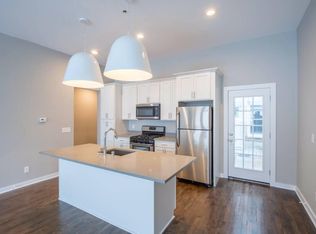 3052 S Delaware Ave, Milwaukee, WI 53207