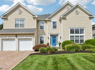 176 Fox Hill Ct, Lake Hopatcong, NJ 07849
