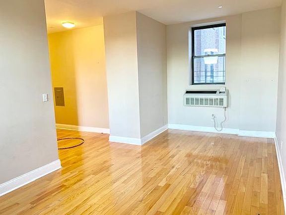 Apt. 3G Living Room