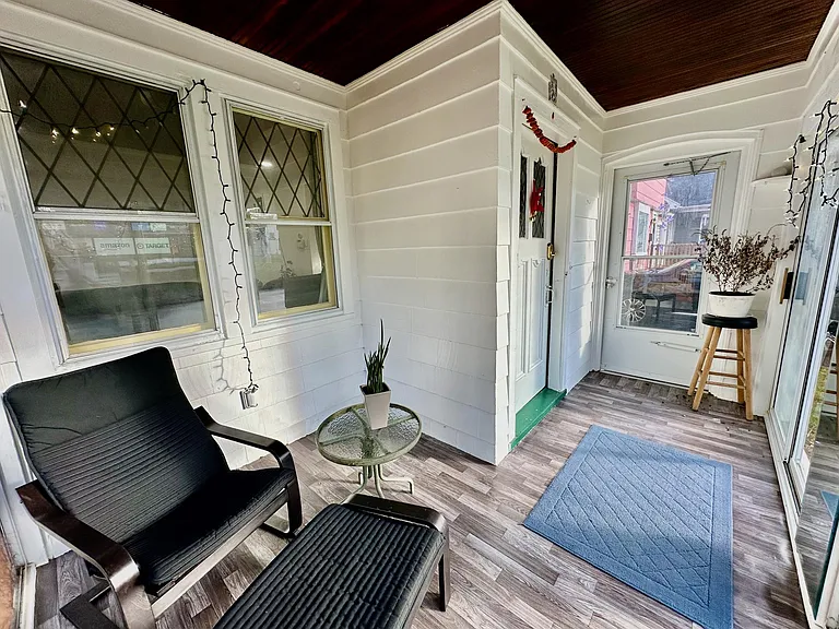 3-season Front Porch