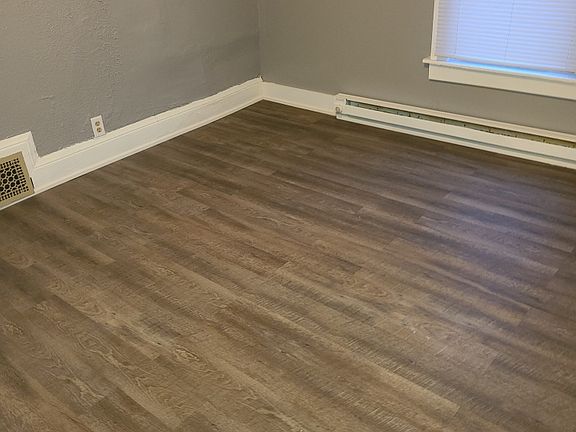 2nd image of 313 1/2 Gross St