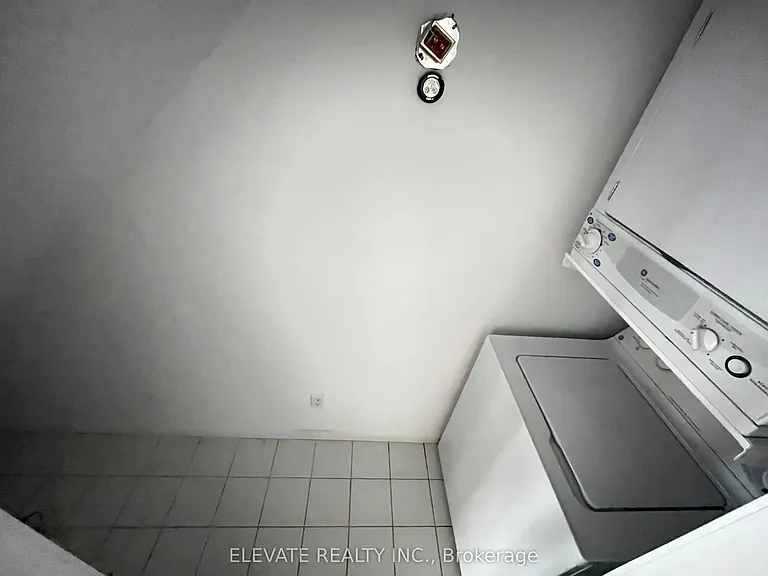 42 Western Battery Rd #706 — Photo 14