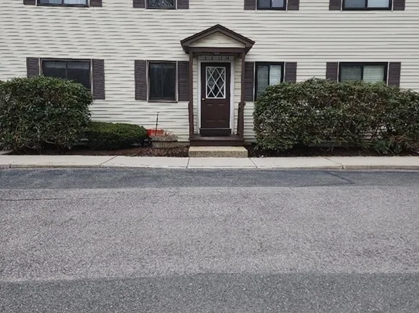 16 Cleveland Pl APT 14, Gloucester, MA 01930