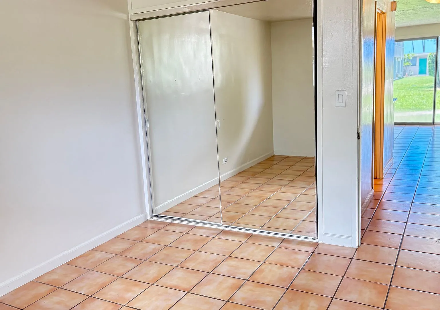 Makaha Surfside - One Bedroom — Photo 4
