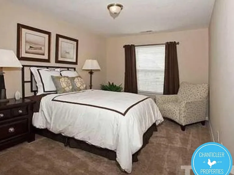 1037 Grand Rdg #1 — Photo 2