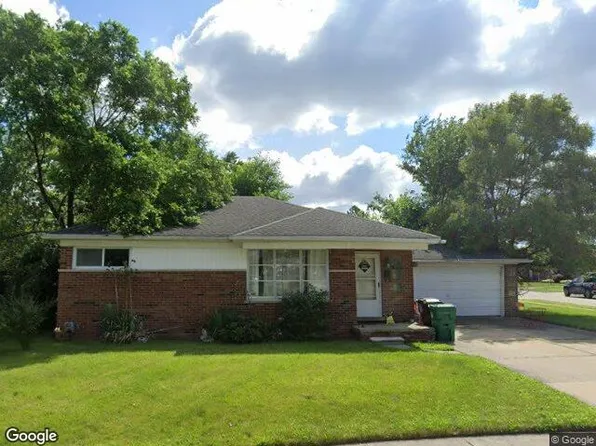 210 Clair St, Garden City, MI 48135