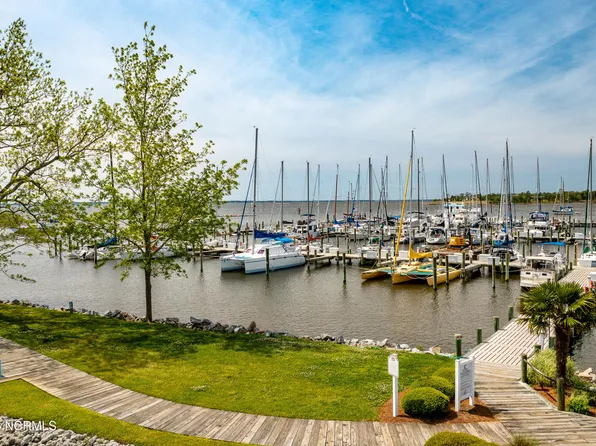 516 S Water Street #C-16, Oriental, NC 28571