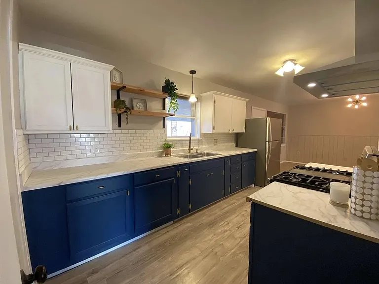 4604 Mercedes Dr — Photo 7