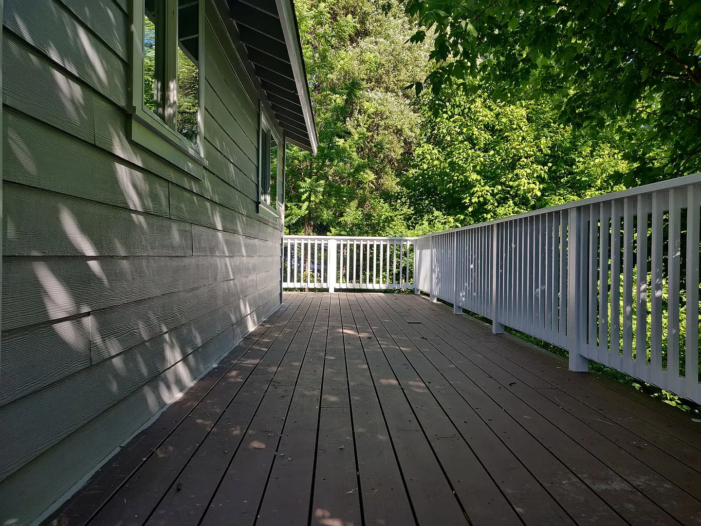 BL River Cabins — Photo 4