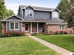 4200 Larkwood Rd, Lincoln, NE 68516