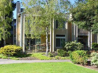 60 Amesport Lndg, Half Moon Bay, CA 94019