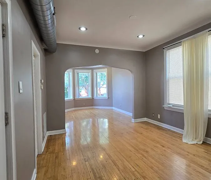 3037 W 40th Pl — Photo 2