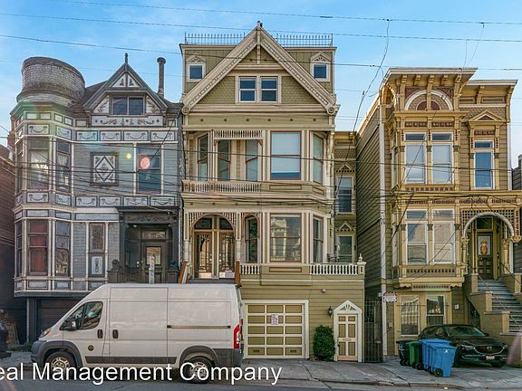 2nd image of 961 Oak St